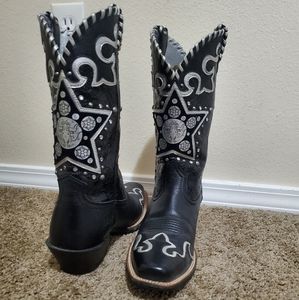 Ariat boots women's 9